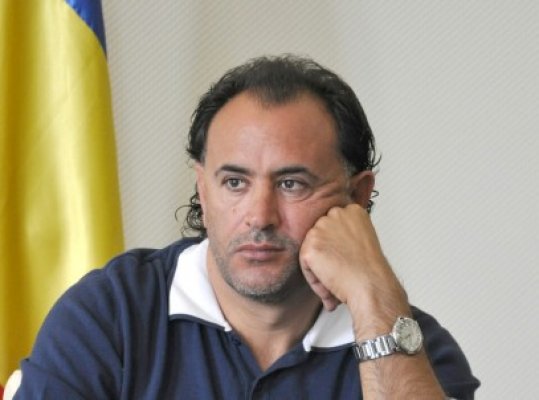 Mohammad Murad şi-a făcut companie aeriană, pentru a duce la mare turiştii din ţară